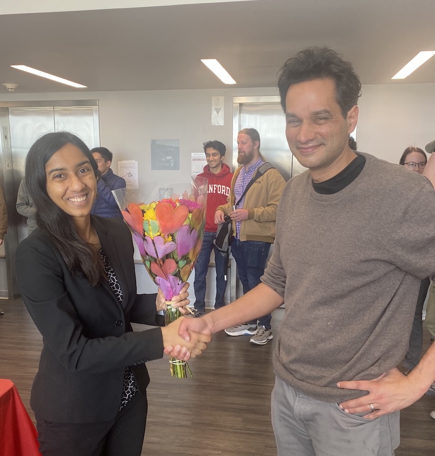 Congratulations to Ramya Rangan for successfully defending her Ph.D. thesis in Biophysics! Ramya’s thesis has focused on RNA structures in non-coding RNA, from the SARS-CoV-2 genome to yeast introns!